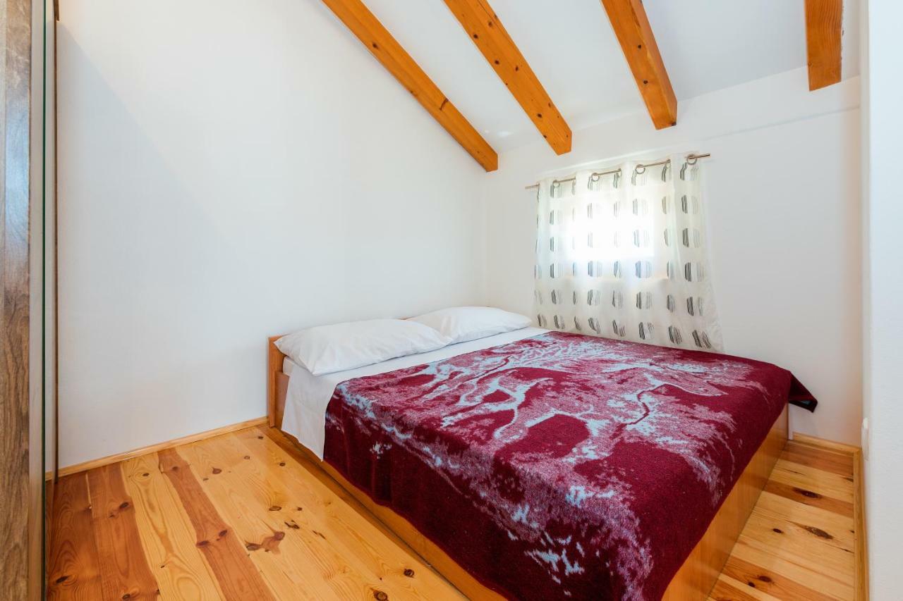 Apartment Bogdanovic Tisno Buitenkant foto